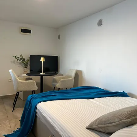 Dionis Lovely Beachfront House In Prigradica, Korcula Island Vakantiehuis Blato (Korcula)