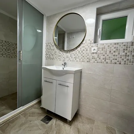 Dionis Lovely Beachfront House In Prigradica, Korcula Island *