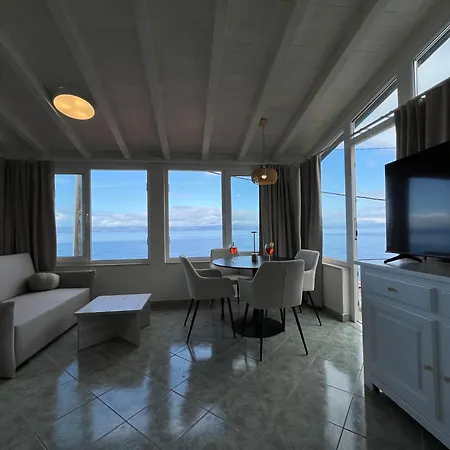 Dionis Lovely Beachfront House In Prigradica, Korcula Island Casa de Férias *