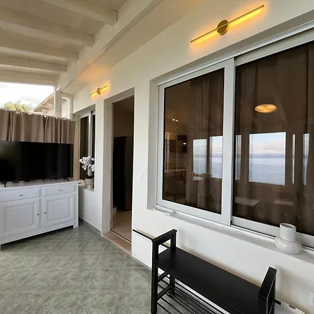 Dionis Lovely Beachfront House In Prigradica, Korcula Island *