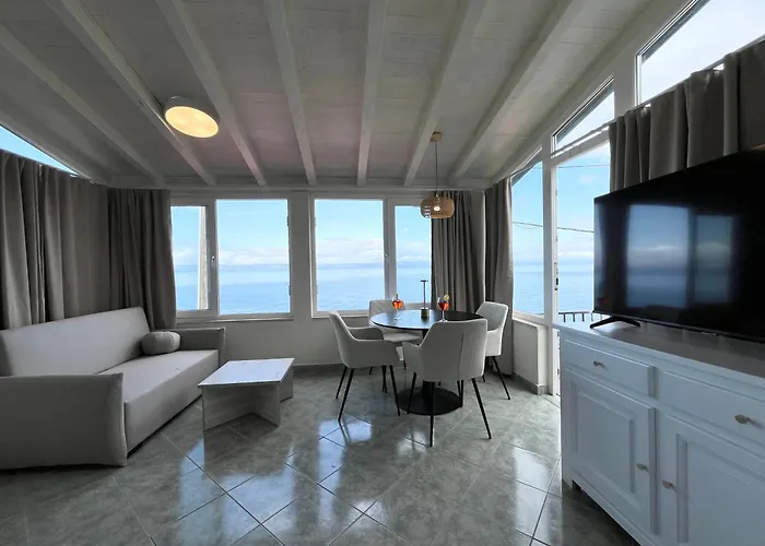 Dionis Lovely Beachfront House In Prigradica, Korcula Island 度假居