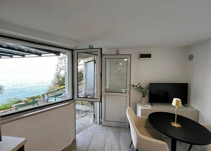 Dionis Lovely Beachfront House In Prigradica, Korcula Island Blato (Korcula)