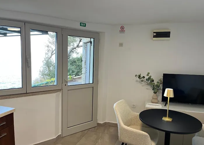 Dionis Lovely Beachfront House In Prigradica, Korcula Island * Blato (Korcula)