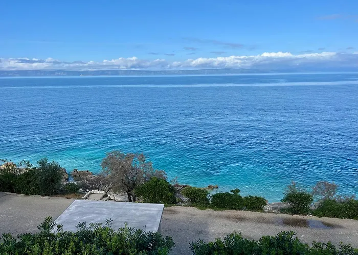 Dionis Lovely Beachfront House In Prigradica, Korcula Island *