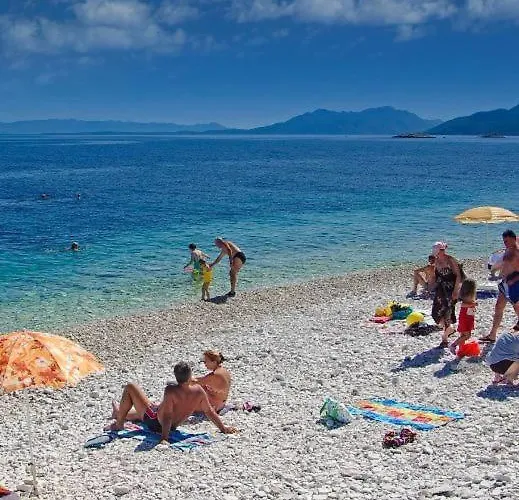 Dionis Lovely Beachfront House In Prigradica, Korcula Island 度假居 *